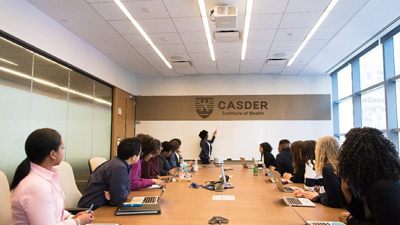 Vanguard AI Maintains Steady Returns Amid Geopolitical Conflicts and Commodity Volatility